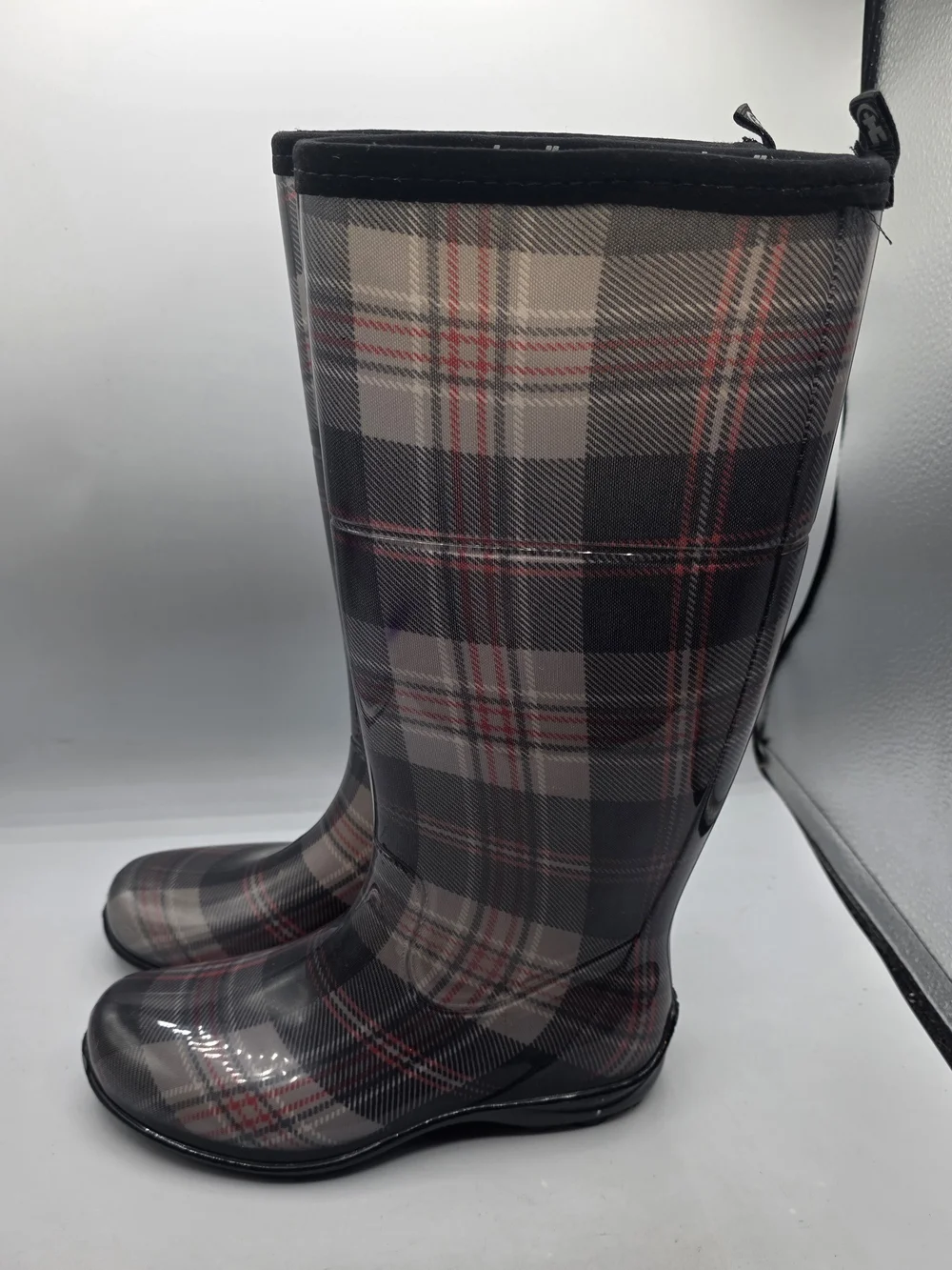 Kamik glossy plaid